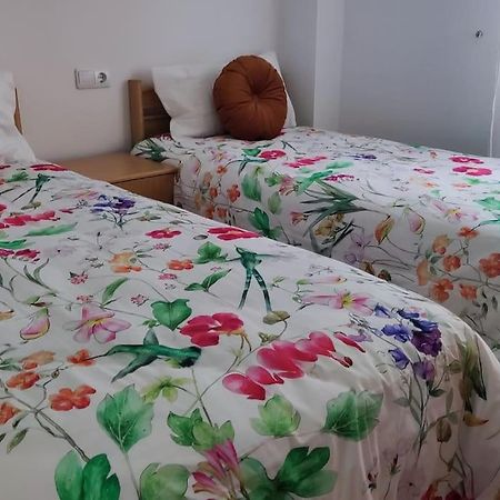 Superbe Appartement Pres De La Plage! サンタ・ポラ エクステリア 写真