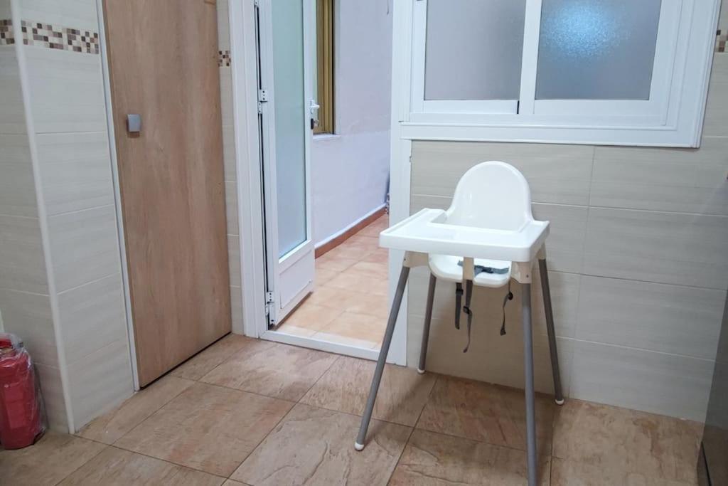 Superbe Appartement Pres De La Plage! サンタ・ポラ エクステリア 写真