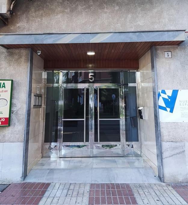 Superbe Appartement Pres De La Plage! サンタ・ポラ エクステリア 写真