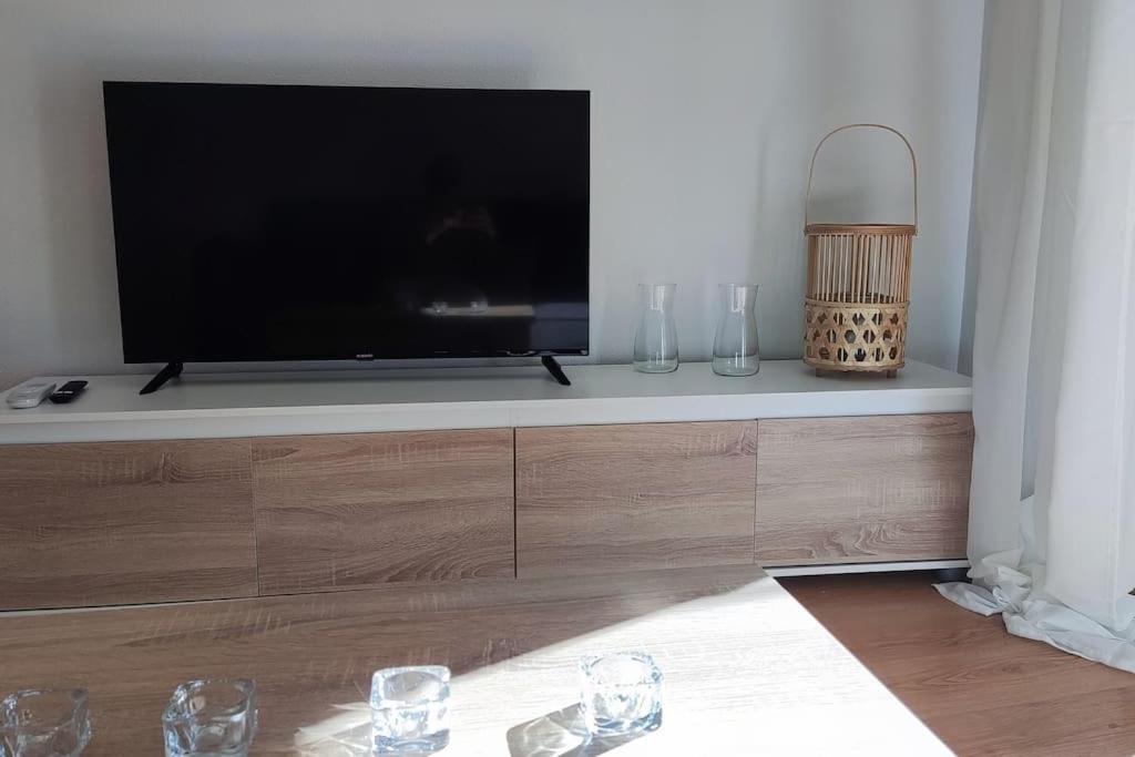 Superbe Appartement Pres De La Plage! サンタ・ポラ エクステリア 写真