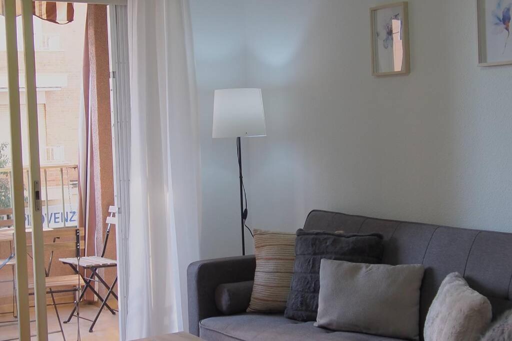 Superbe Appartement Pres De La Plage! サンタ・ポラ エクステリア 写真
