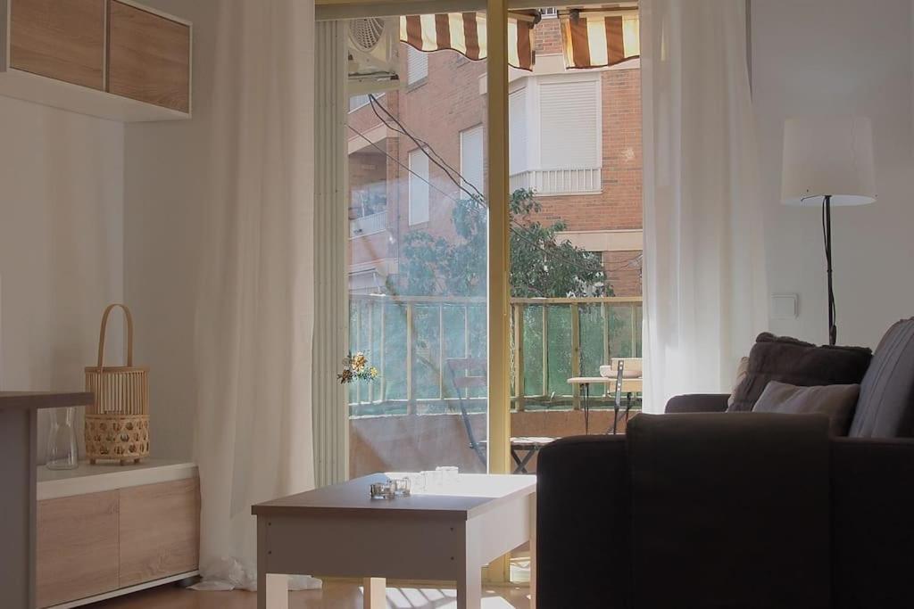 Superbe Appartement Pres De La Plage! サンタ・ポラ エクステリア 写真