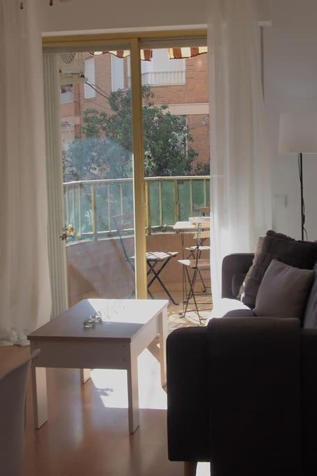 Superbe Appartement Pres De La Plage! サンタ・ポラ エクステリア 写真